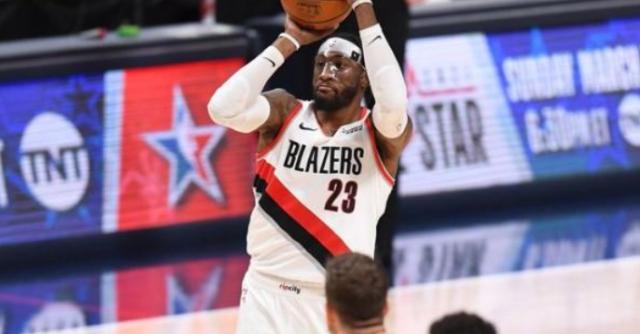 爱游戏游戏平台-20+10外加2抢2帽！开拓者休赛期最大引援终爆发